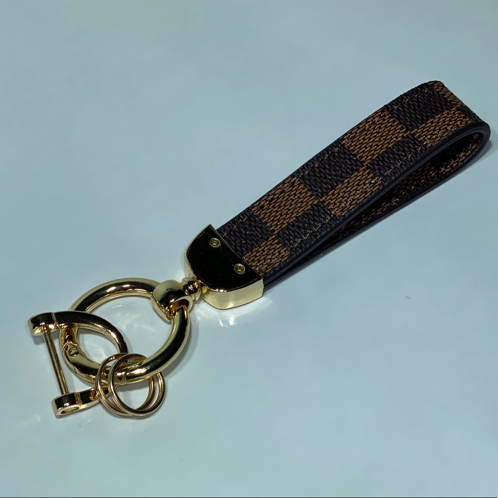 Keychain - Picture 2 of 3